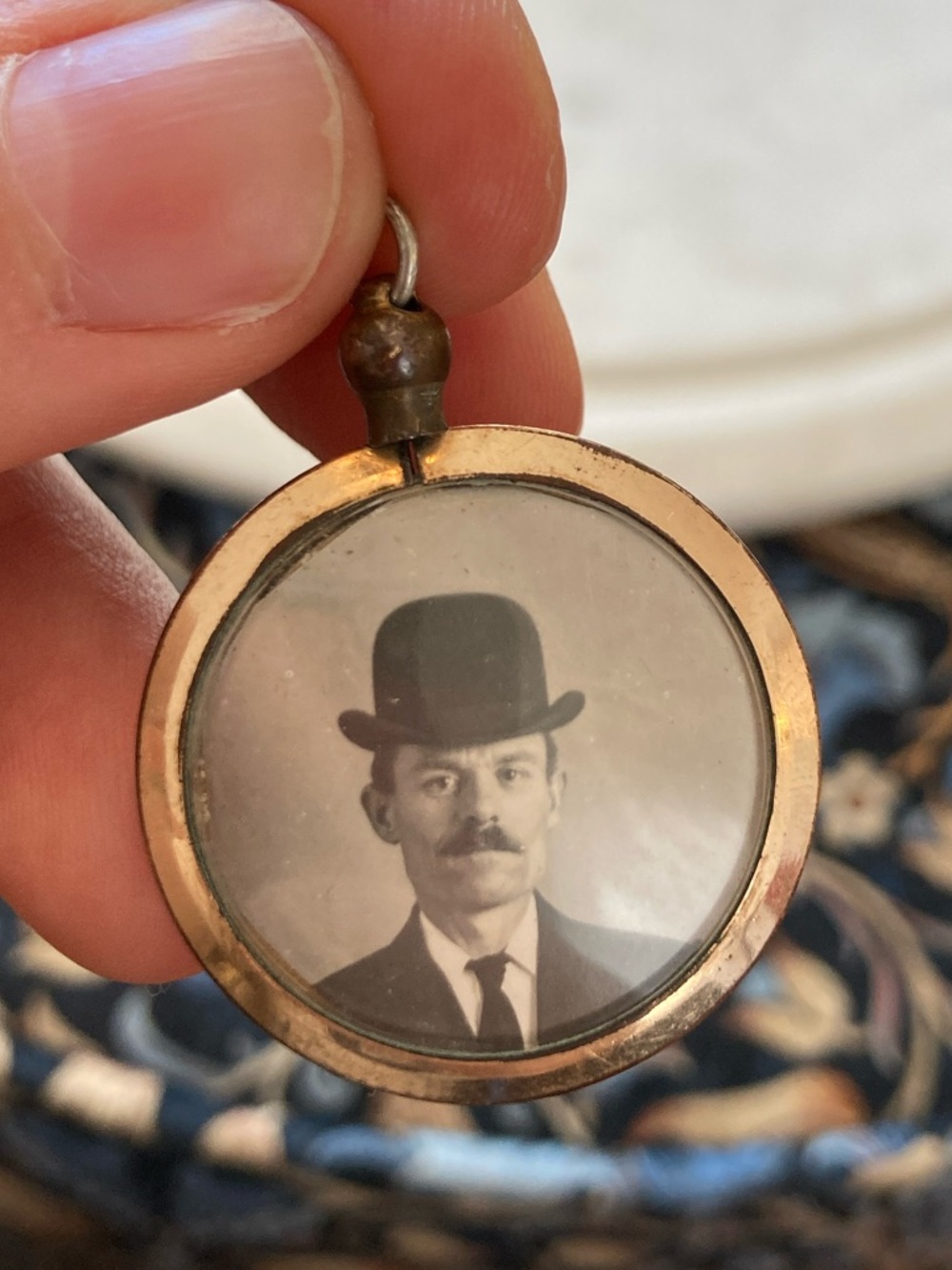 Antique Victorian/Edwardian Double-Sided Picture Locket w/Original Photos